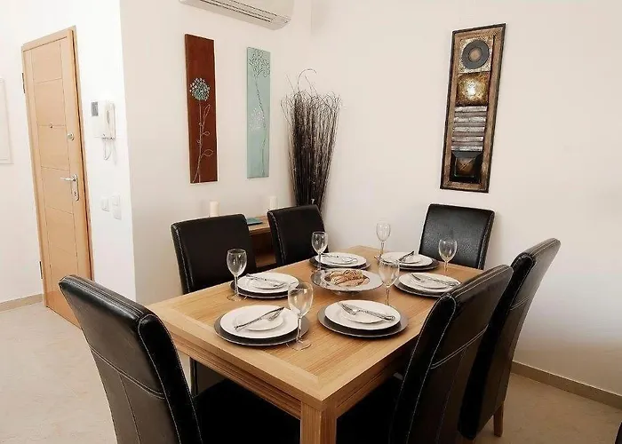 Casa Ella לאגוּ‏ש