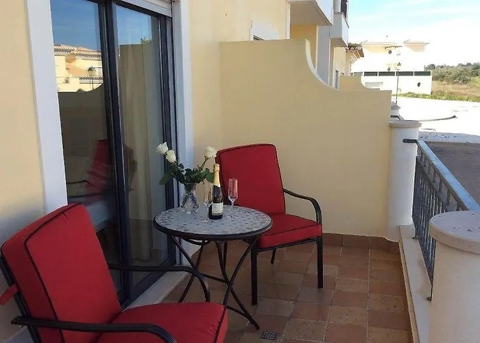 Casa Ella לאגוּ‏ש