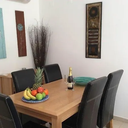 Casa Ella アパート